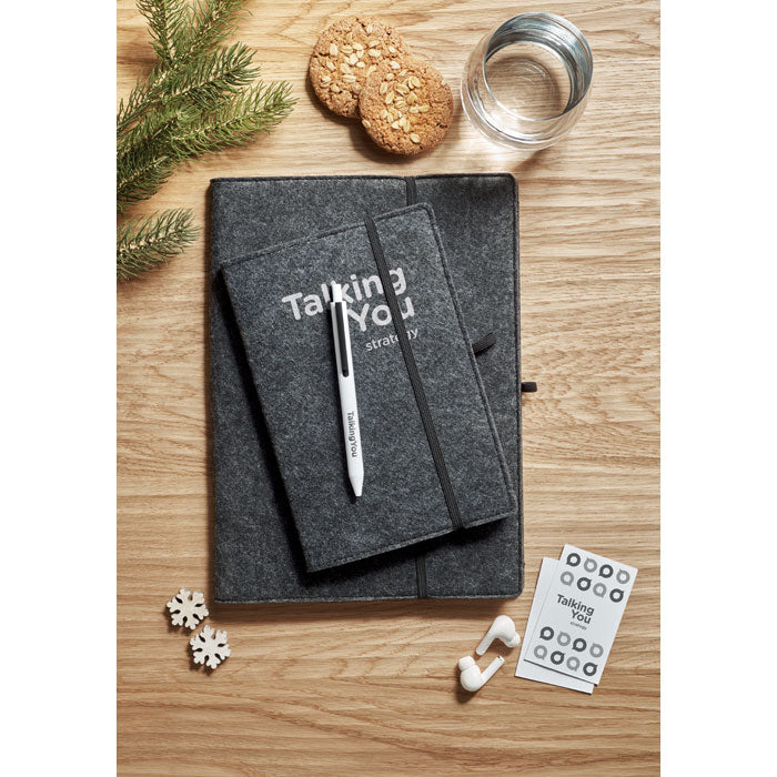 FELTBOOK — Gris Pierre — exemple de marquage
