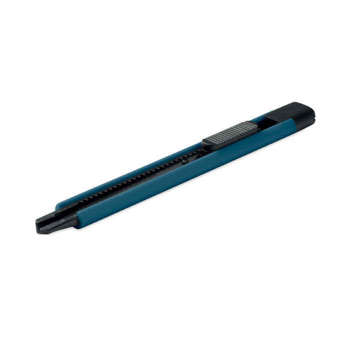 BLADE — Bleu